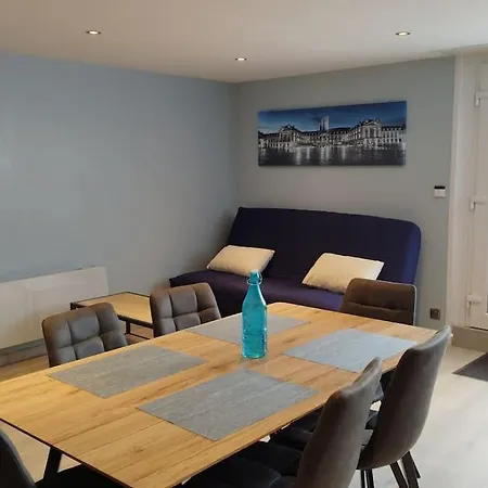 équipé Proche Gare Et Centre *